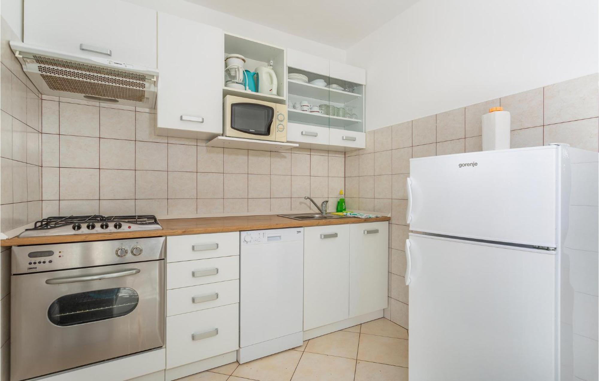 Lovely Apartment In Krk With Kitchen Brzac Экстерьер фото