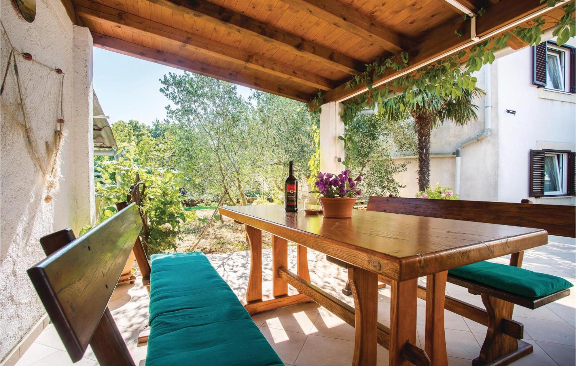 Lovely Apartment In Krk With Kitchen Brzac Экстерьер фото