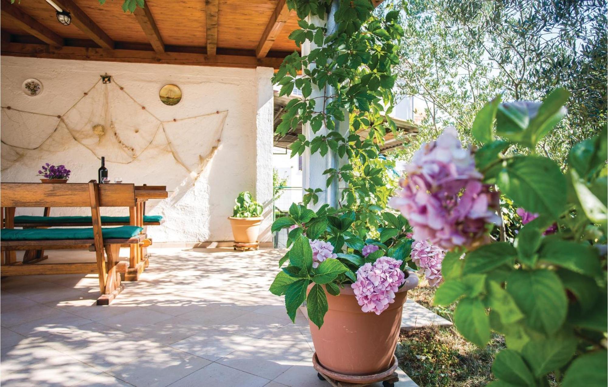 Lovely Apartment In Krk With Kitchen Brzac Экстерьер фото